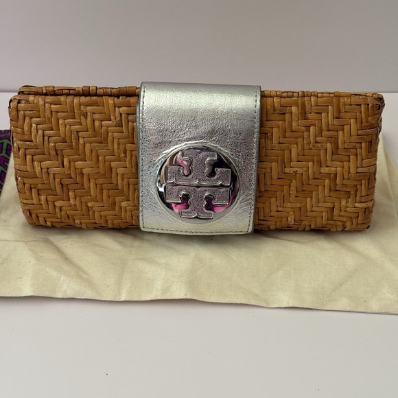 Tory Burch Handbags - RARE Tory Burch Woven Straw Wicker Clutch Bag Metallic Strap T Logo Dustbag
